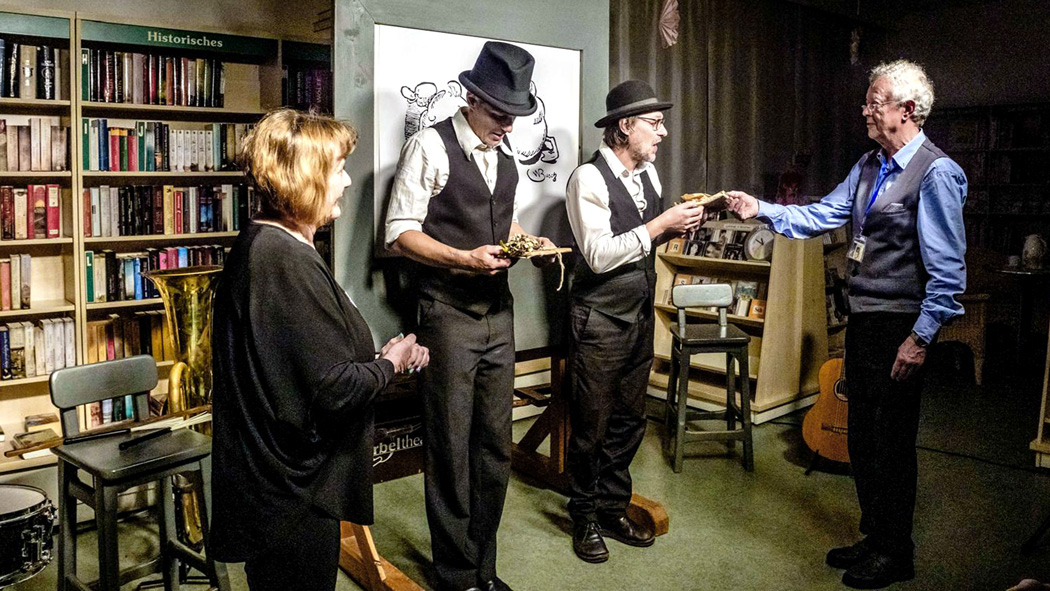 Kurbeltheaters Auftritt zur 21. Kultur-und Erlebnisnacht in der Stadtbibliothek Gräfenhainichen.